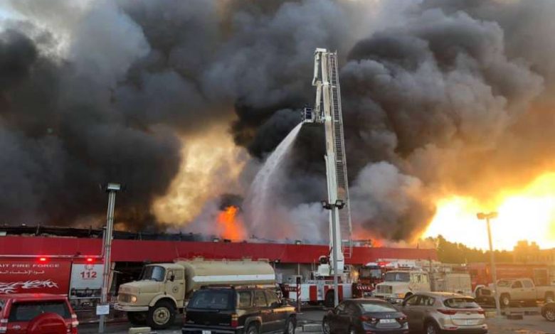 تعرف على تفاصيل حريق الكويت سوق الخيام كاملة
