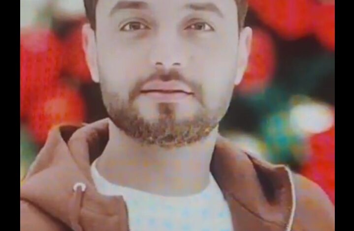 كم عمر أحمد عامر؟